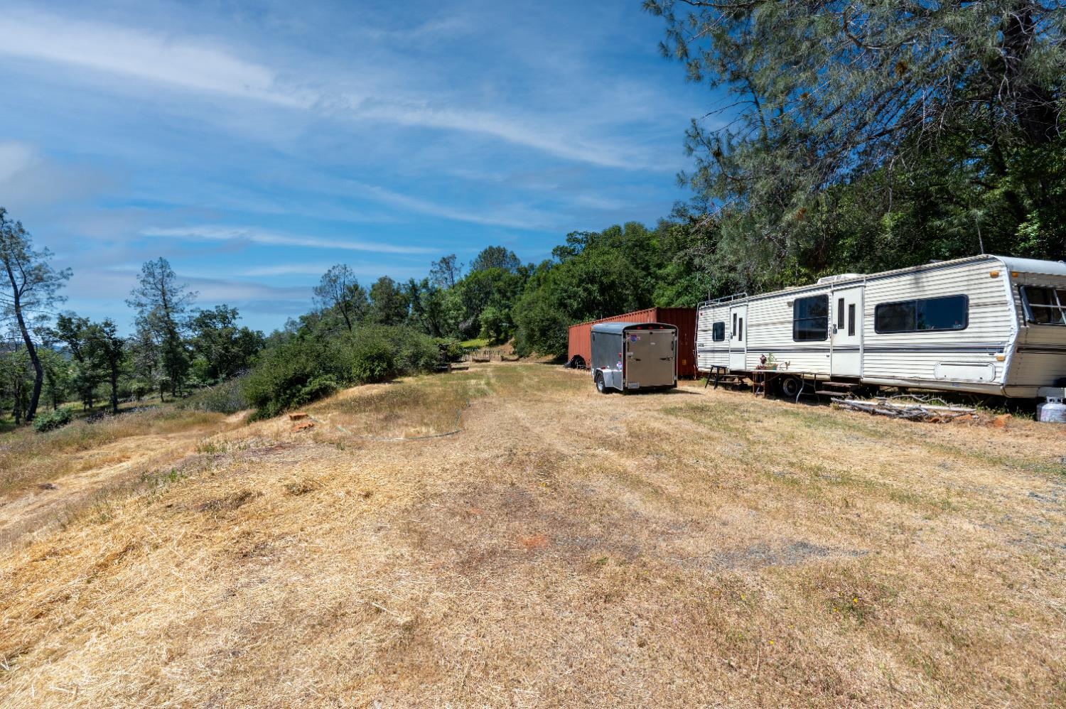 Roving Way, Grass Valley, California image 7