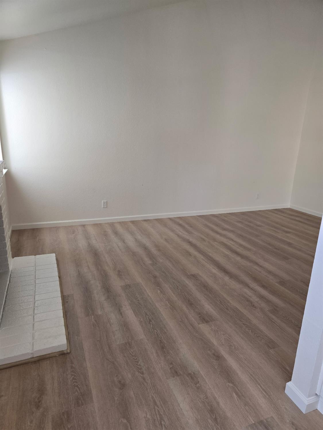Photo #2: 225067383 Listing 