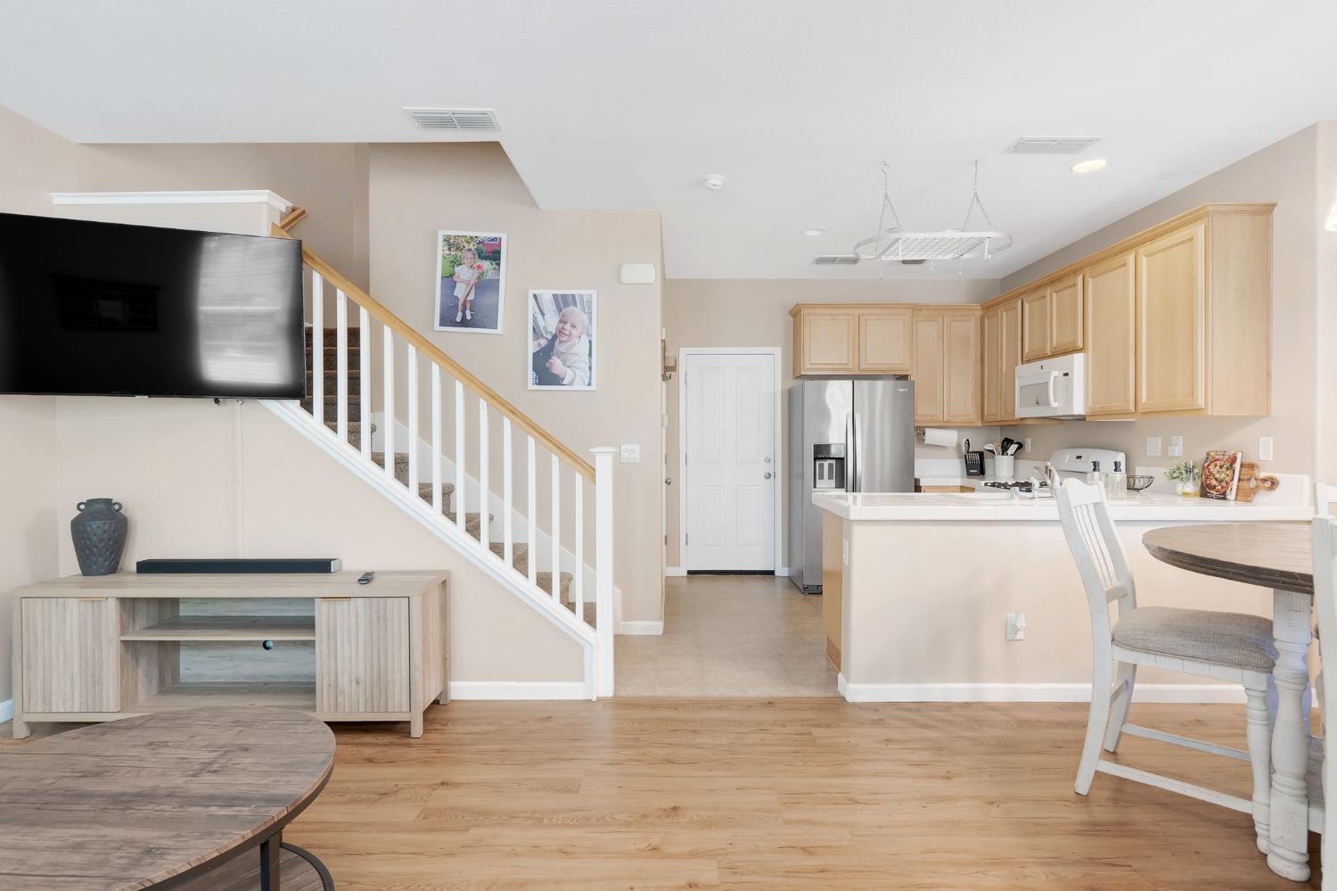 Verona Terrace, Davis, California image 9