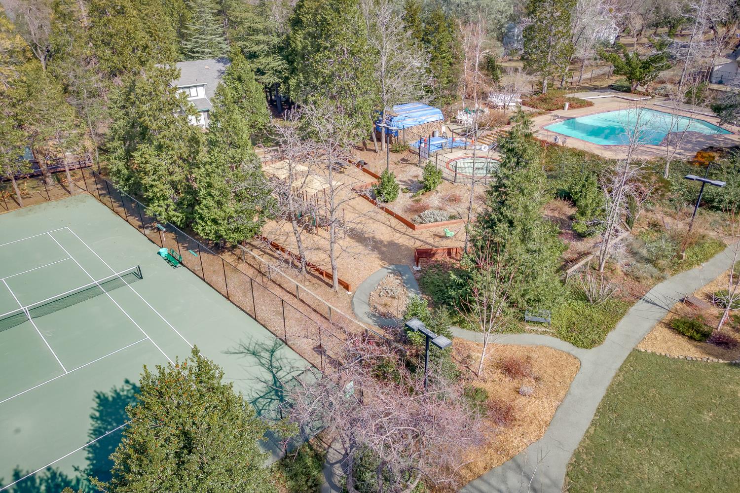 Fairway Village Court, Murphys, California image 2