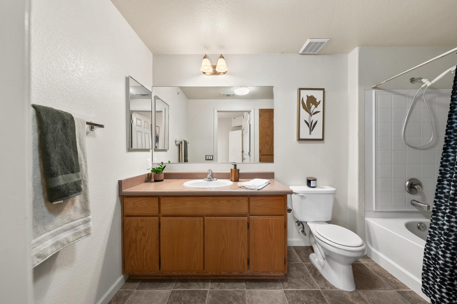 Photo #26: 225067180 Listing: Photo #26