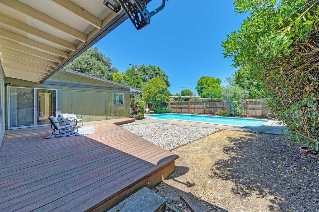 Sycamore Lane, Davis, California image 42