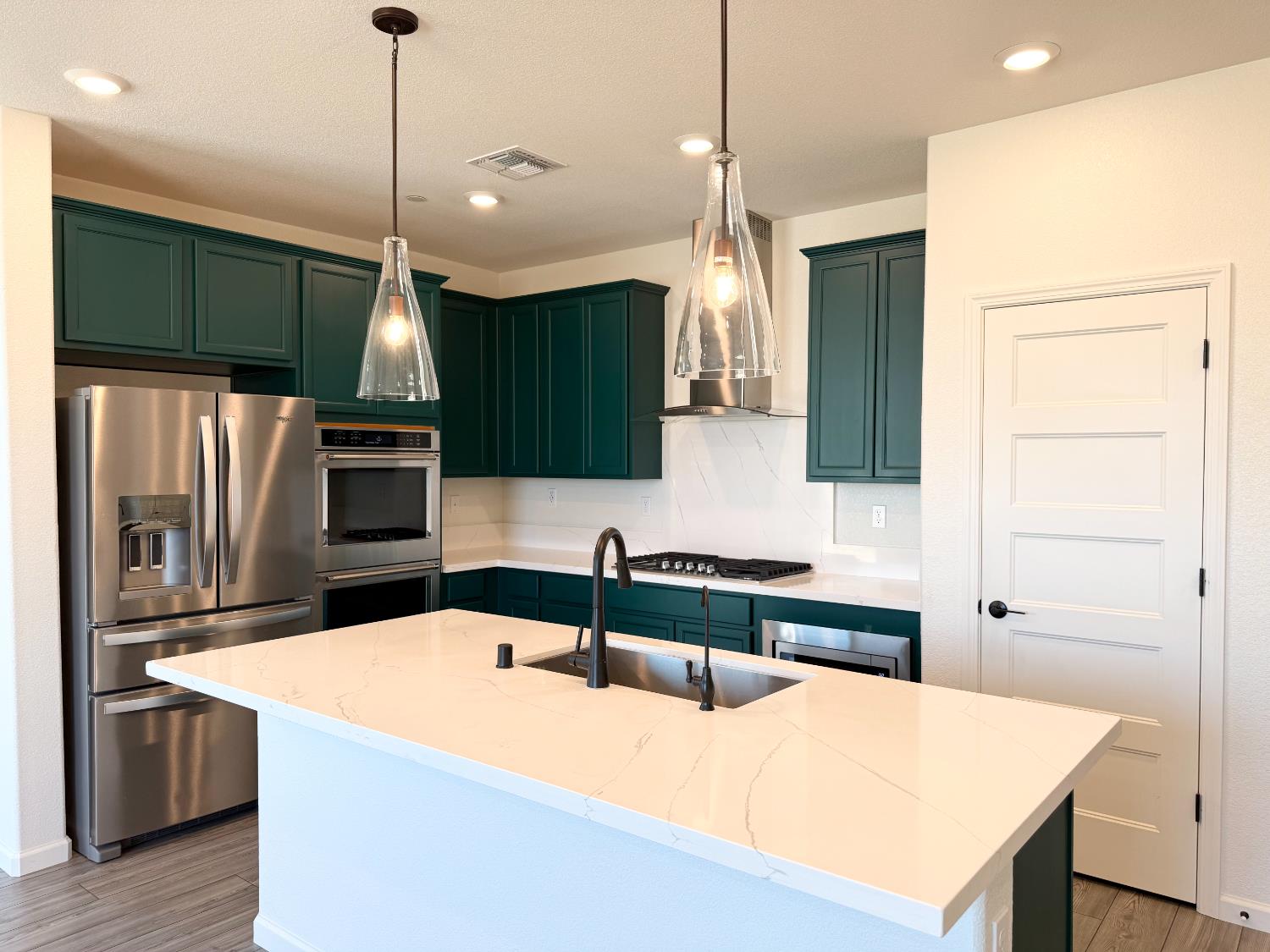 Featherstone Drive, Patterson, California image 13