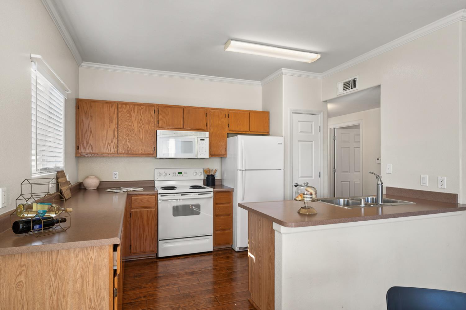 Photo #12: 225067180 Listing: Photo #12