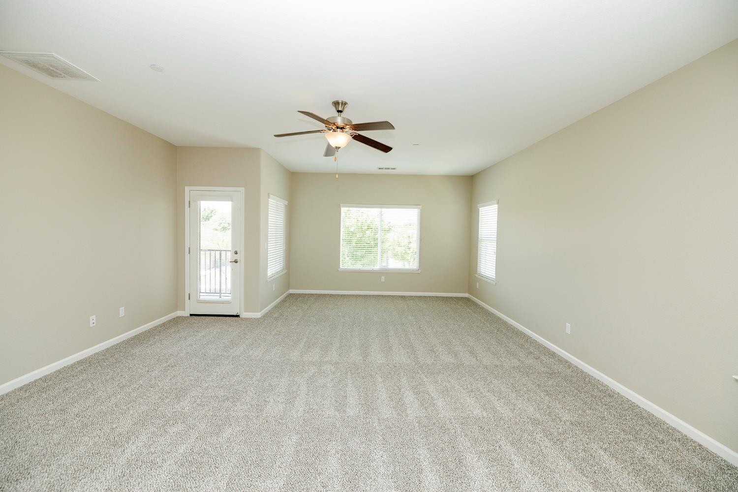 Shadow Creek Avenue, Oakdale, California image 34