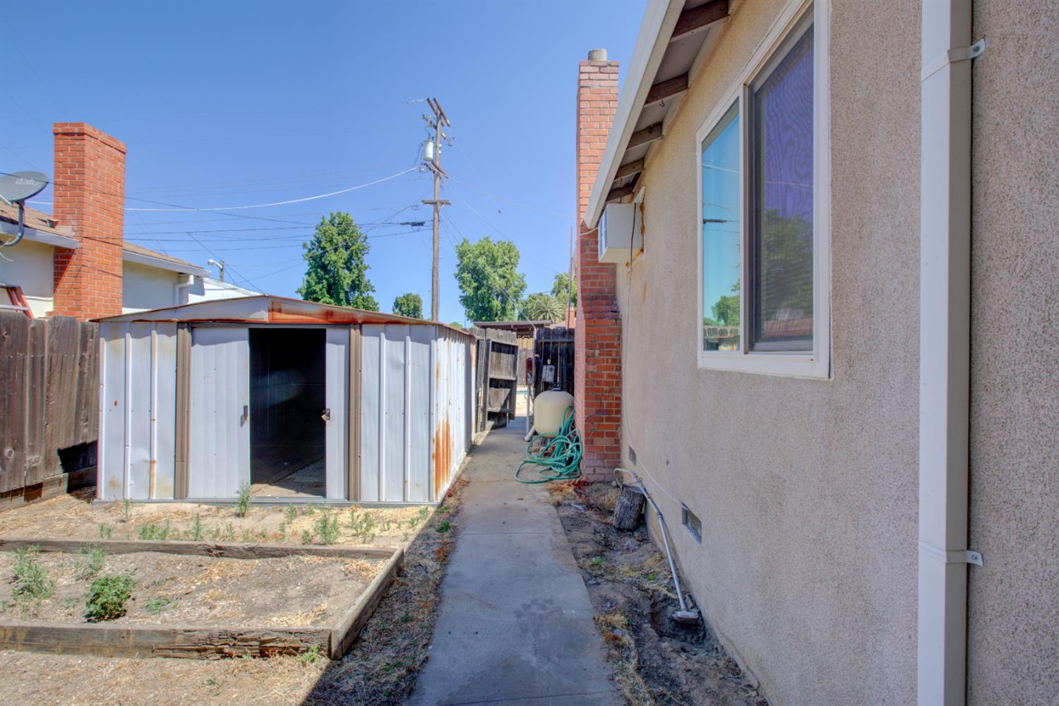 Kingsbury Avenue, Modesto, California image 33