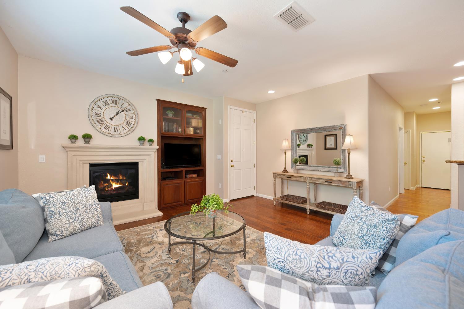 Photo #6: 225067967 Listing: Photo #6