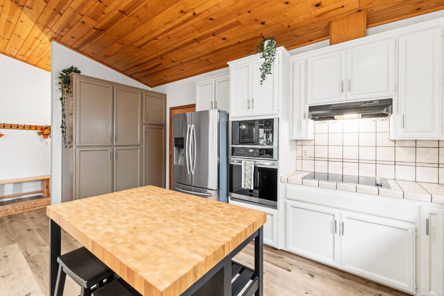 Sunset Ridge Dr, Auburn, California image 20