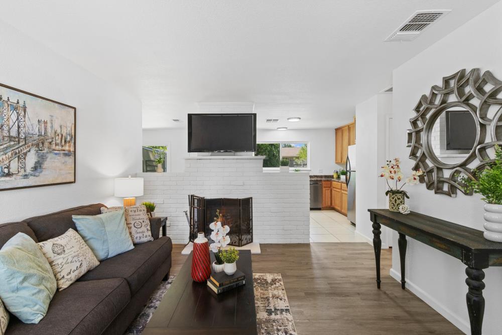 Rumford Avenue, Citrus Heights, California image 7