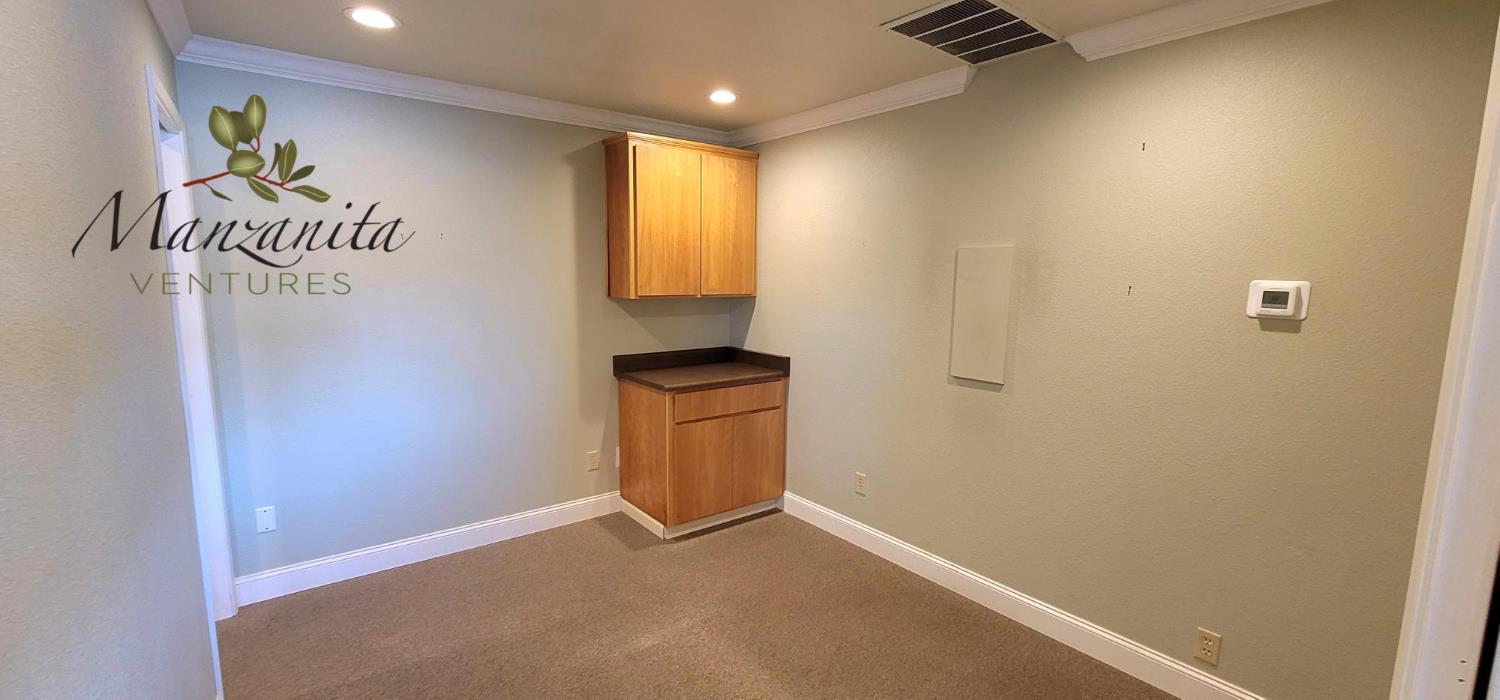 Detail Gallery Image 3 of 8 For 1217 W Tokay St #D,  Lodi,  CA 95240 - – Beds | – Baths