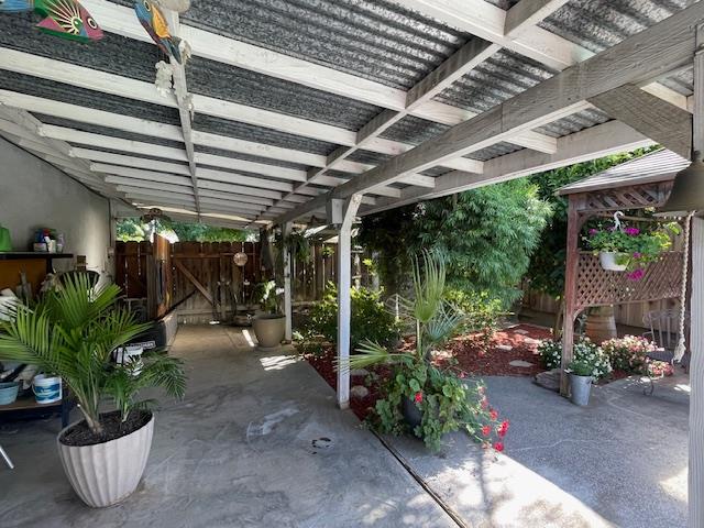 Maplenut Avenue, Modesto, California image 13