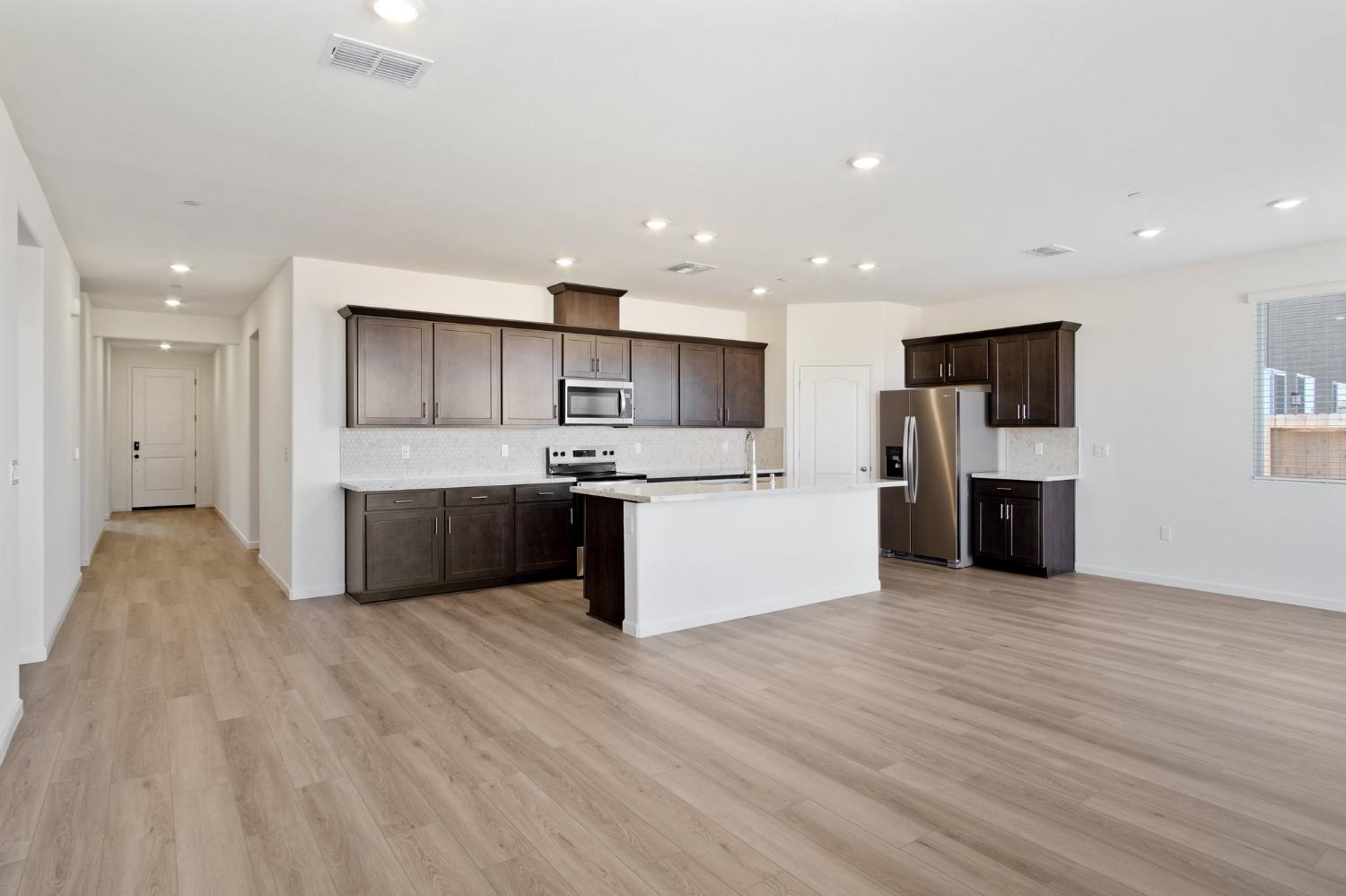 Hedaro Place, Manteca, California image 6