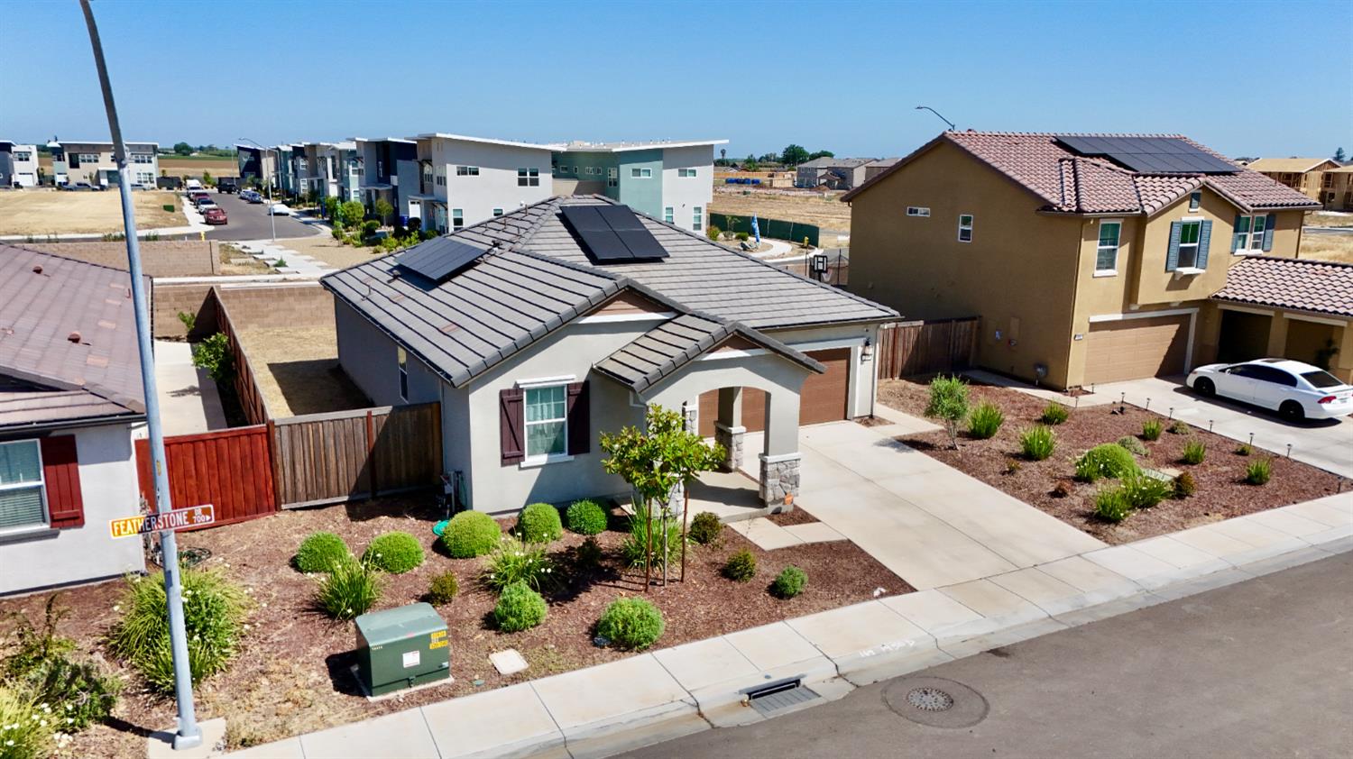 Featherstone Drive, Patterson, California image 2
