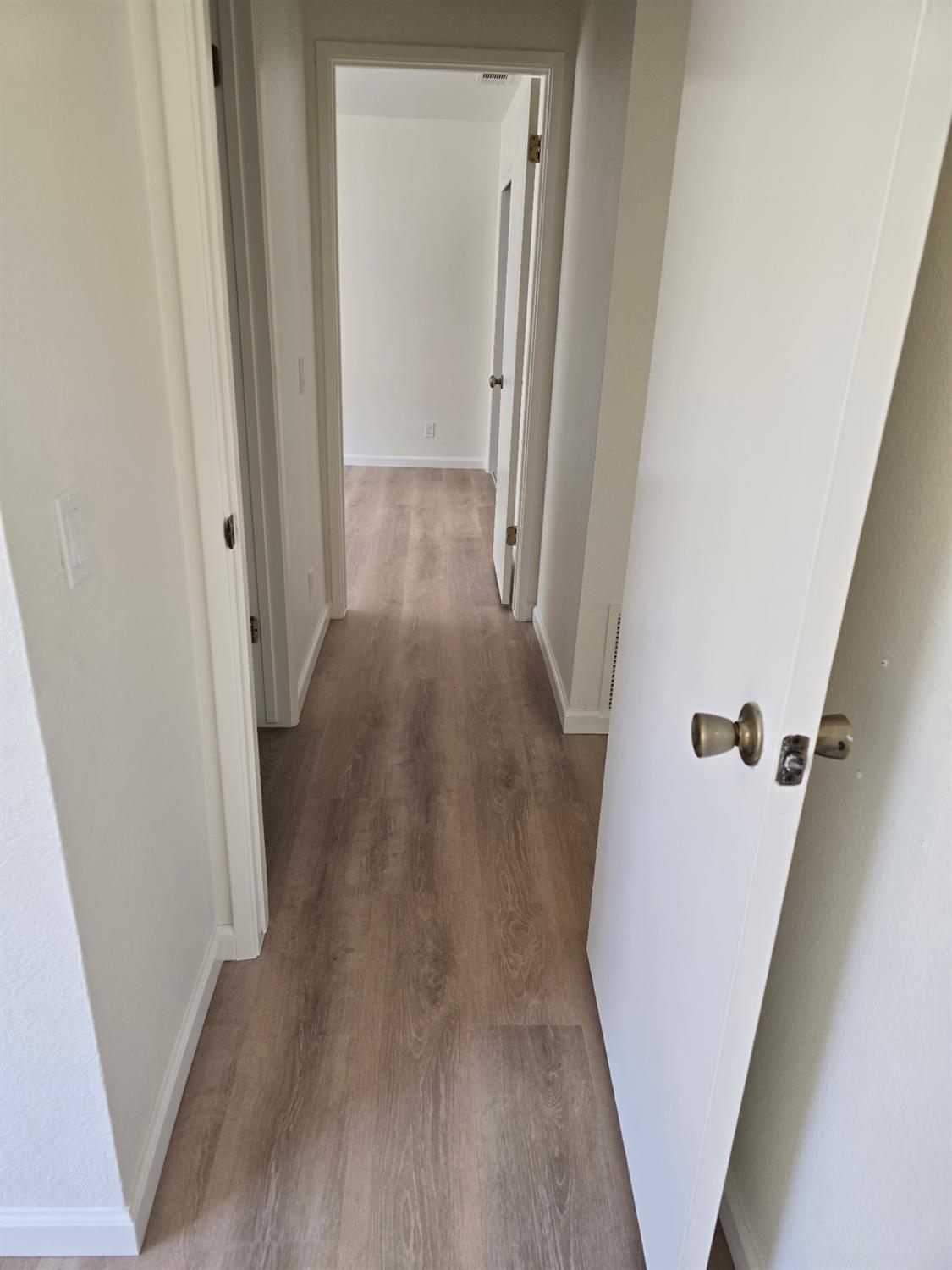 Photo #8: 225067383 Listing: Photo #8