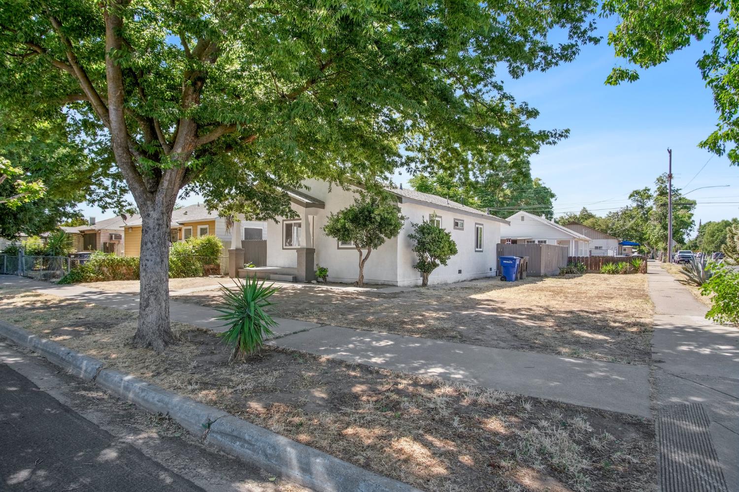 Maple Street, Modesto, California image 4