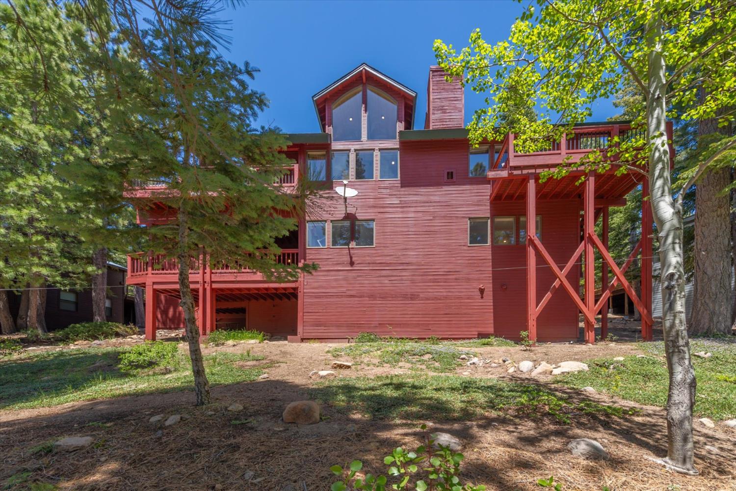 Falcon Point Place, Truckee, California image 5