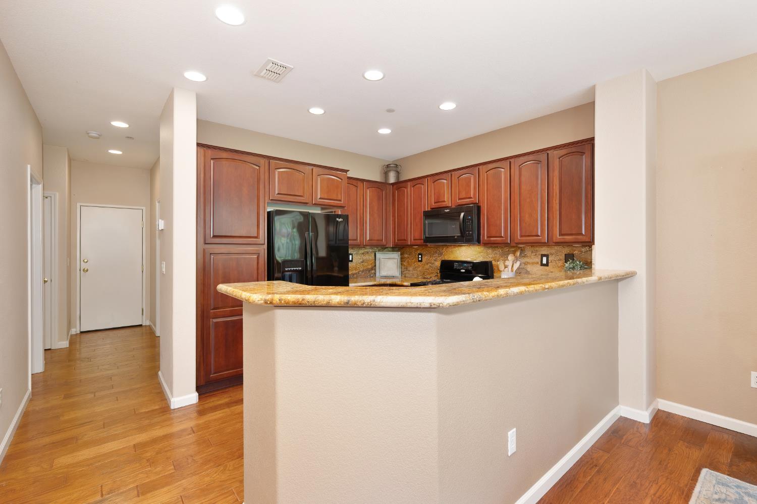 Photo #16: 225067967 Listing: Photo #16