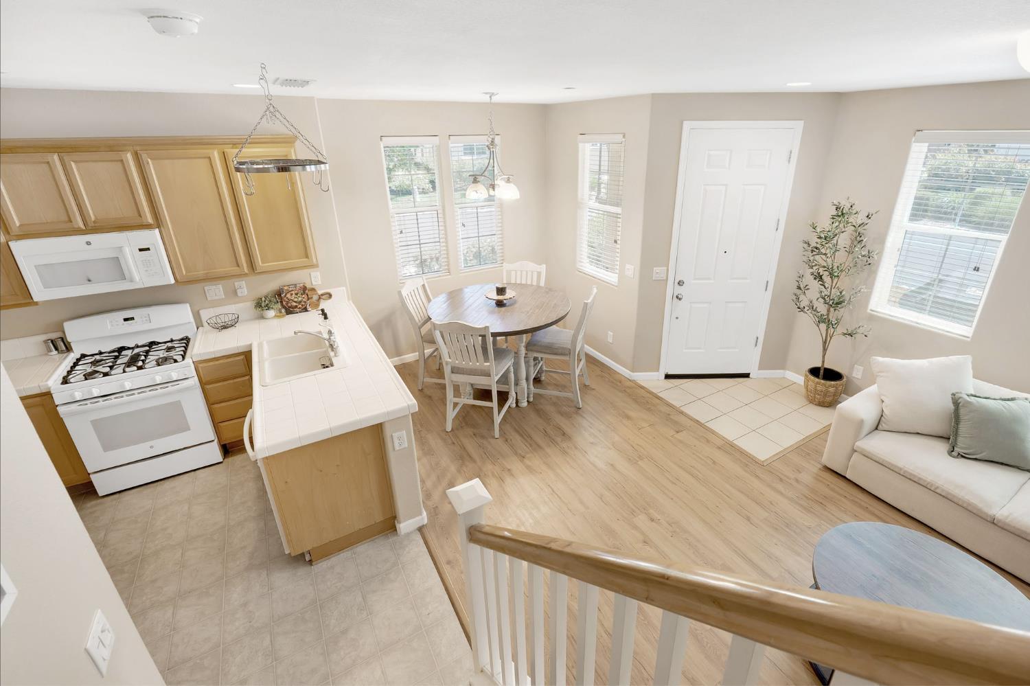 Verona Terrace, Davis, California image 6