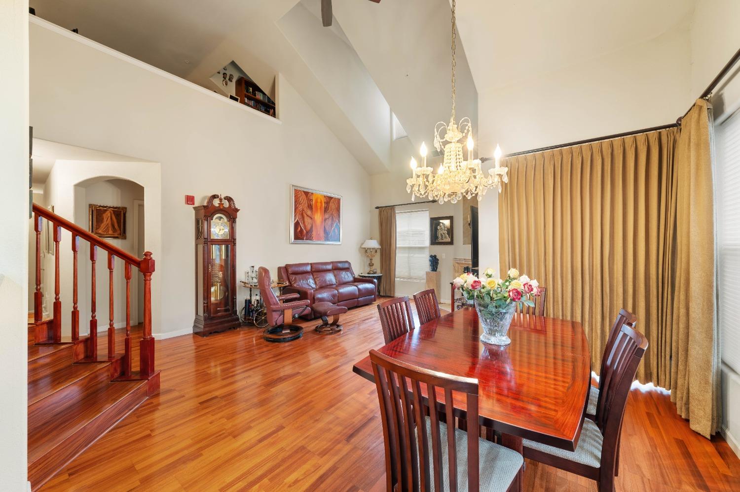 Photo #16: 225068251 Listing: Photo #16