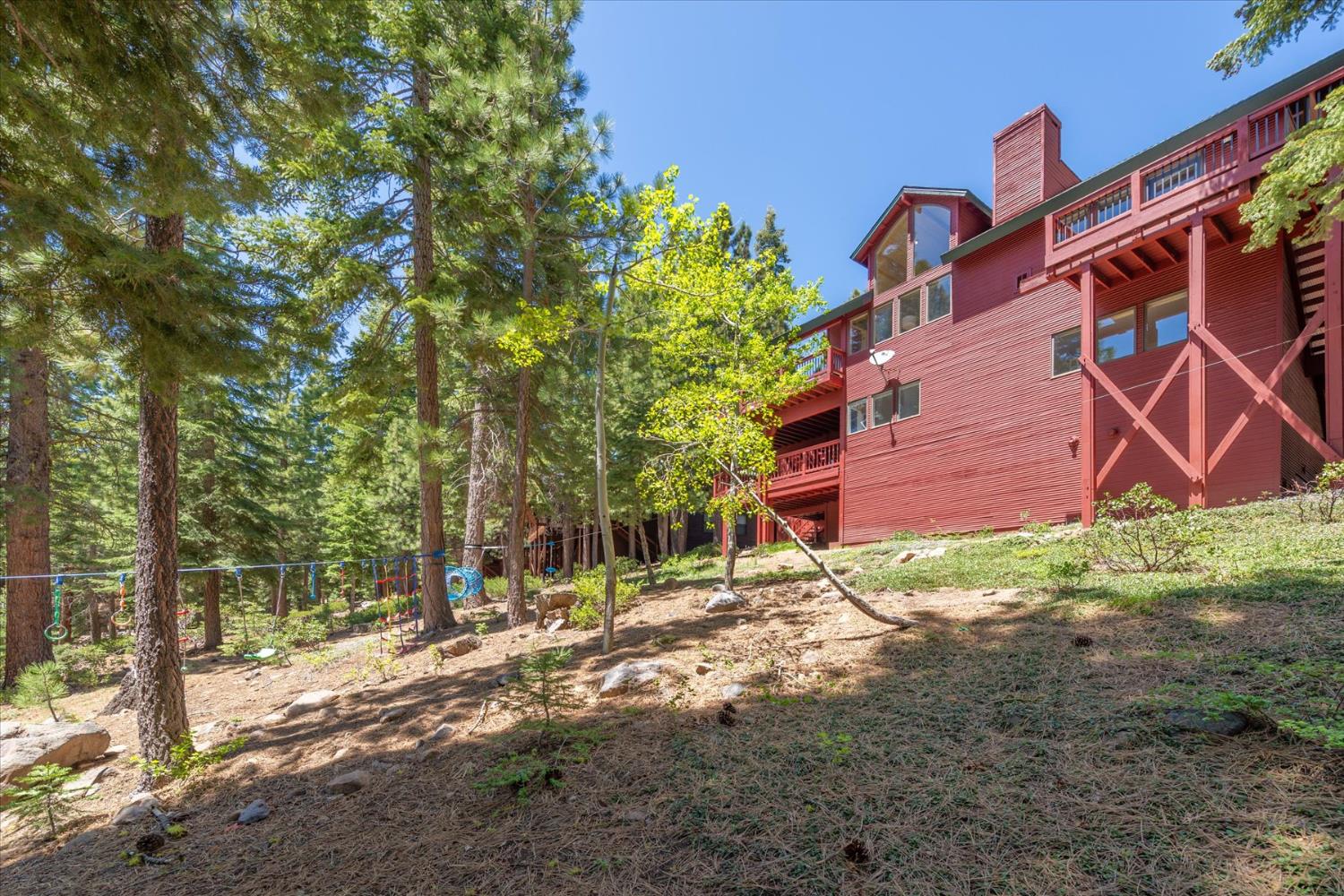 Falcon Point Place, Truckee, California image 4
