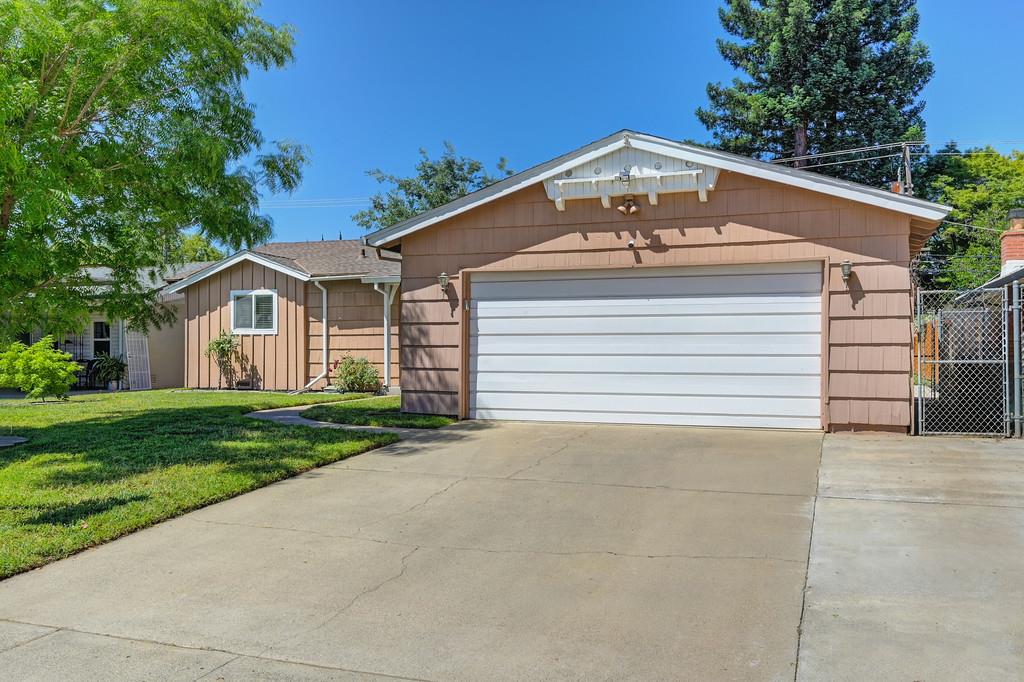 Sobrante Way, Rancho Cordova, California image 17