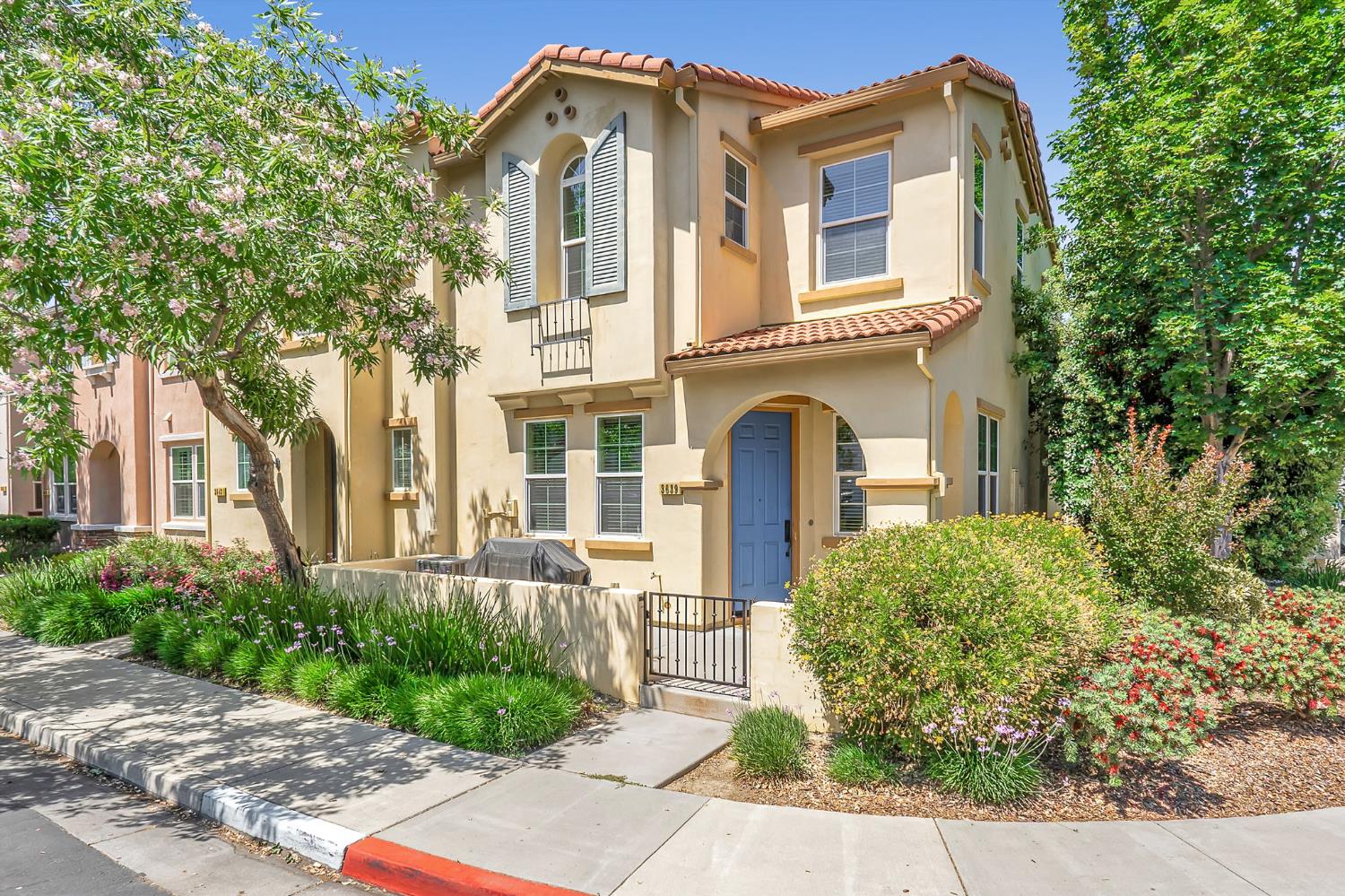 Verona Terrace, Davis, California image 1