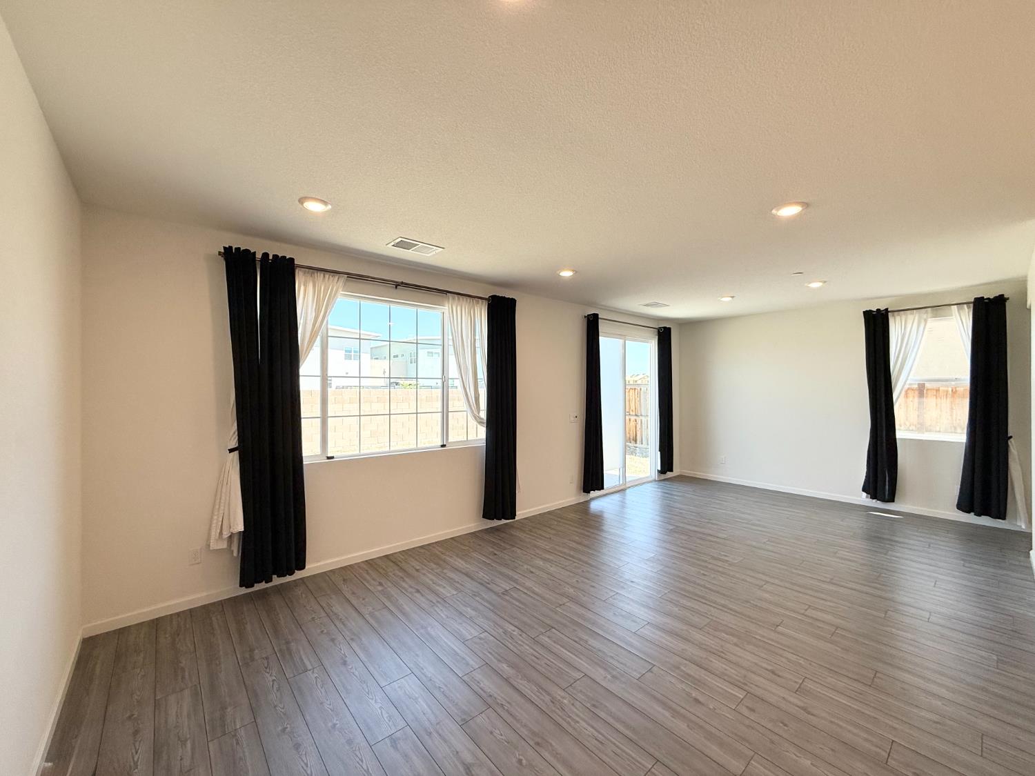 Featherstone Drive, Patterson, California image 31