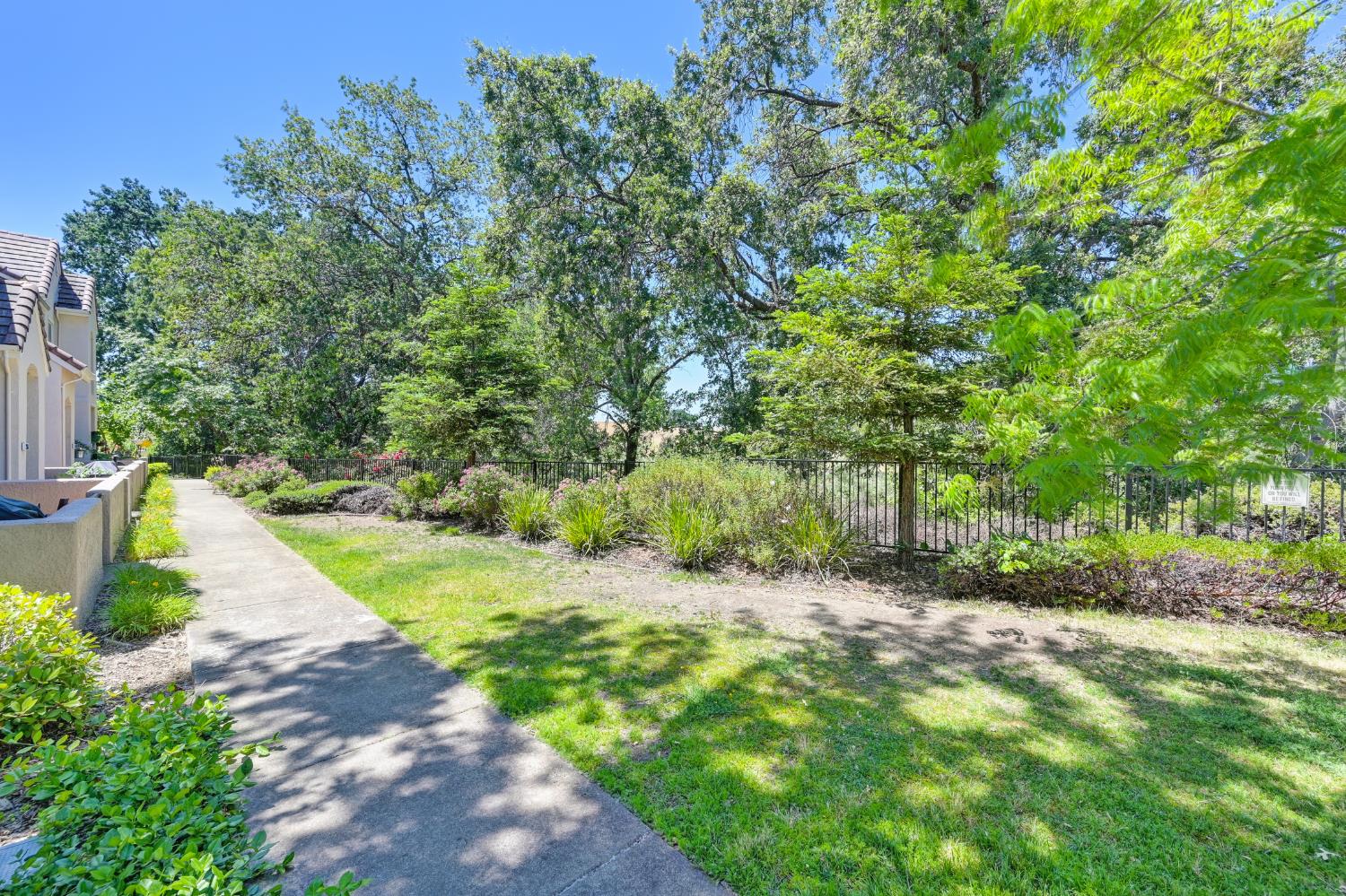 Photo #36: 225067967 Listing: Photo #36