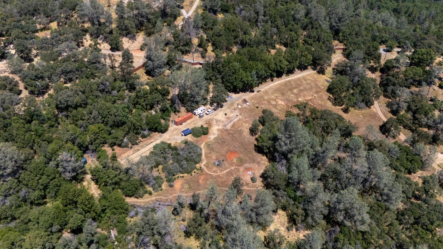Roving Way, Grass Valley, California image 19