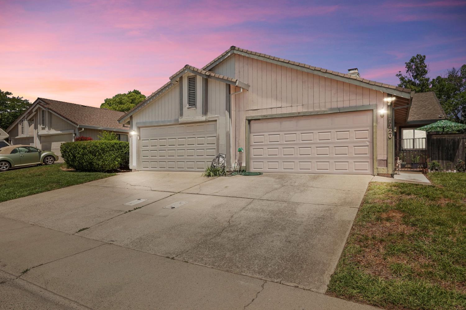 La Luna Court, Citrus Heights, California image 1