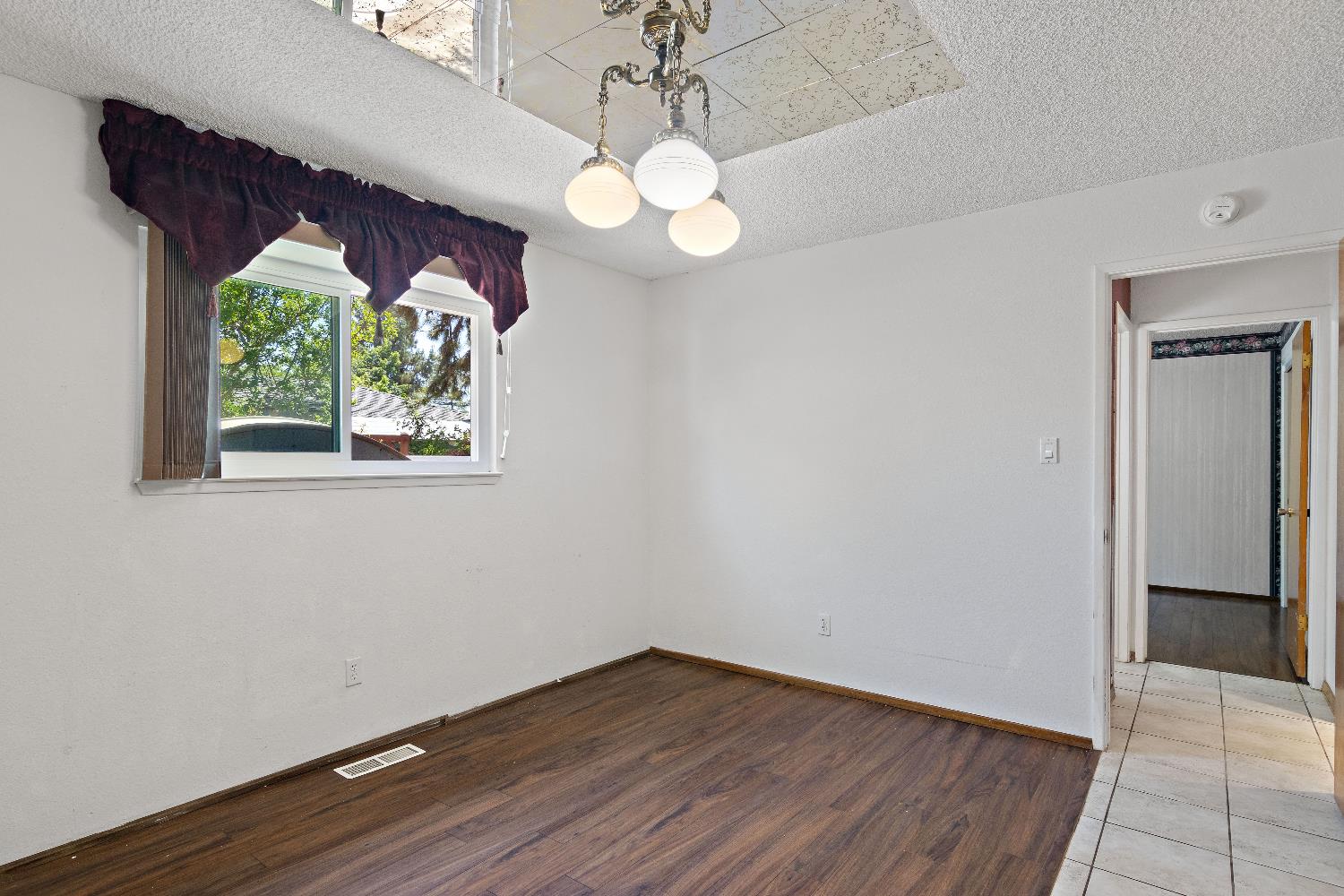 Lisa Court, Modesto, California image 28