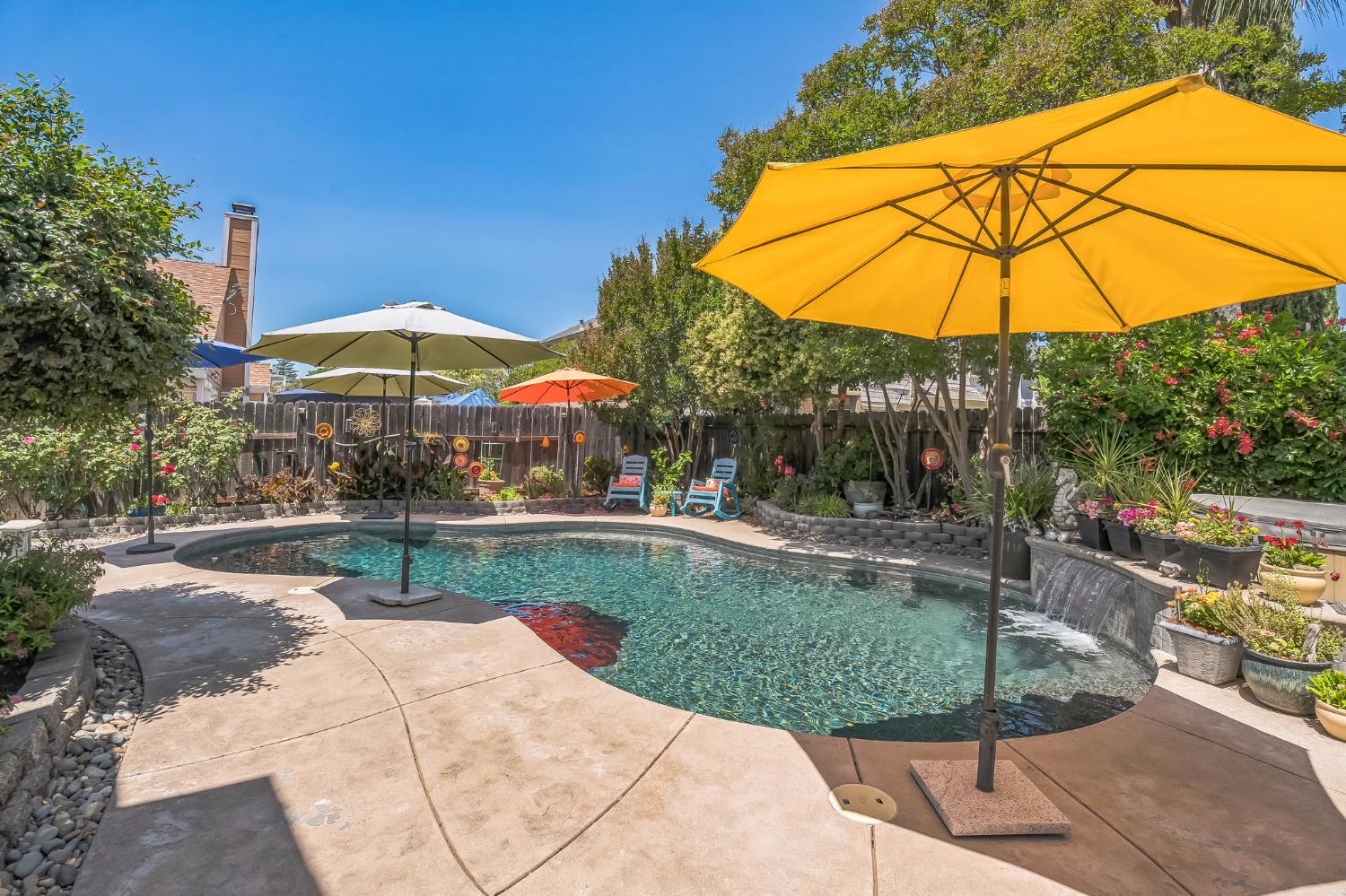 Derbyshire Circle, Sacramento, California image 16