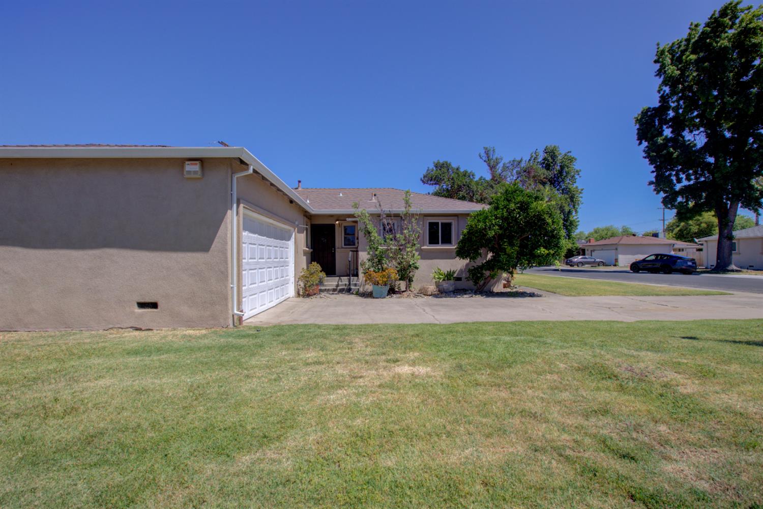 Kingsbury Avenue, Modesto, California image 37