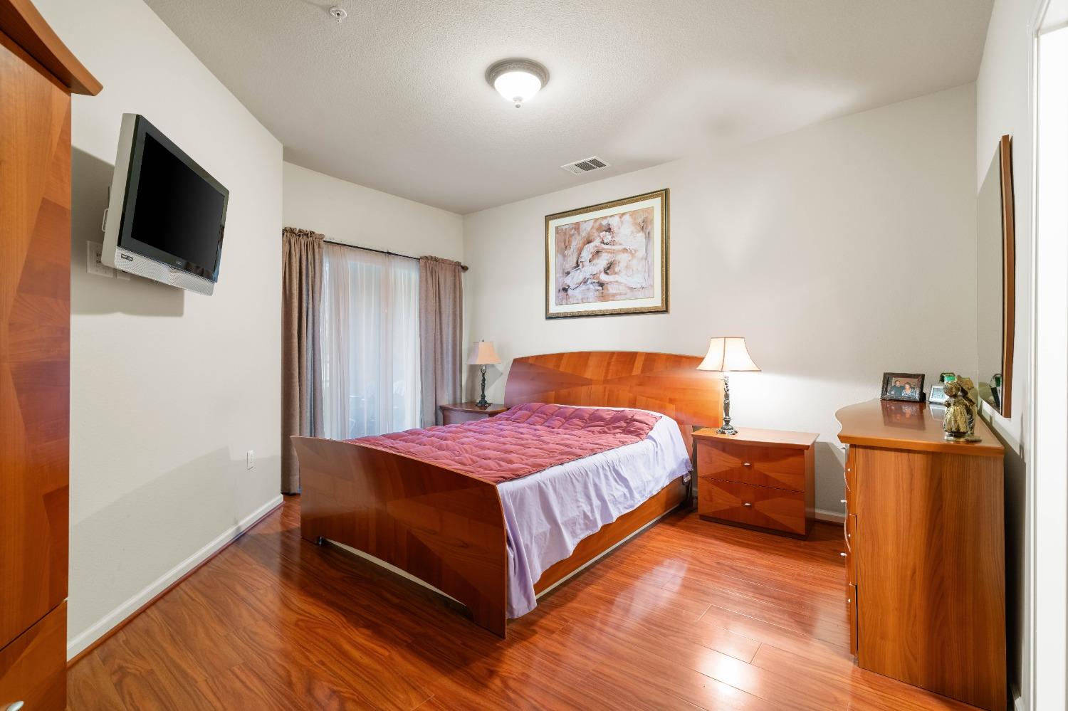 Photo #18: 225068251 Listing: Photo #18