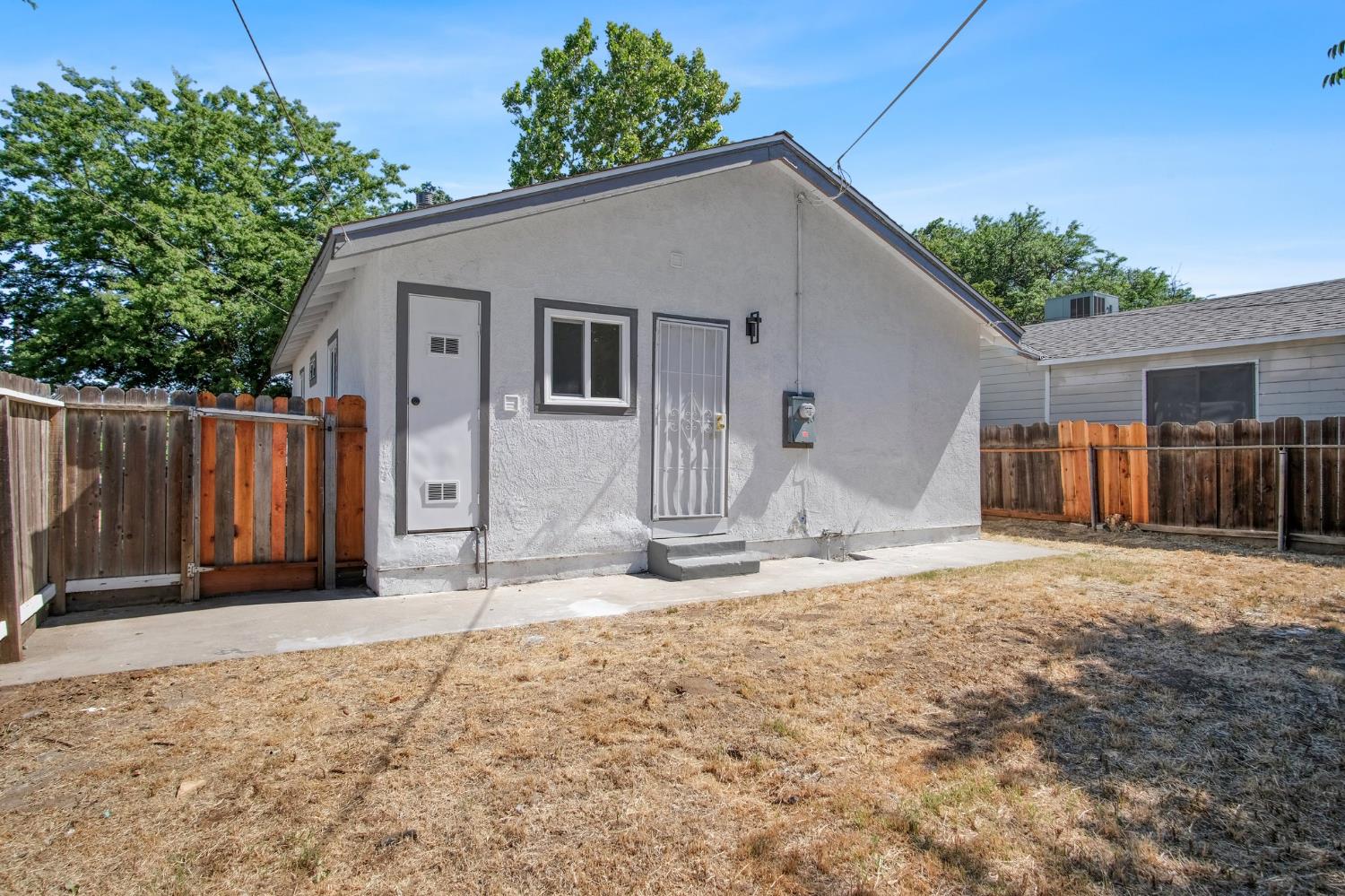 Maple Street, Modesto, California image 16