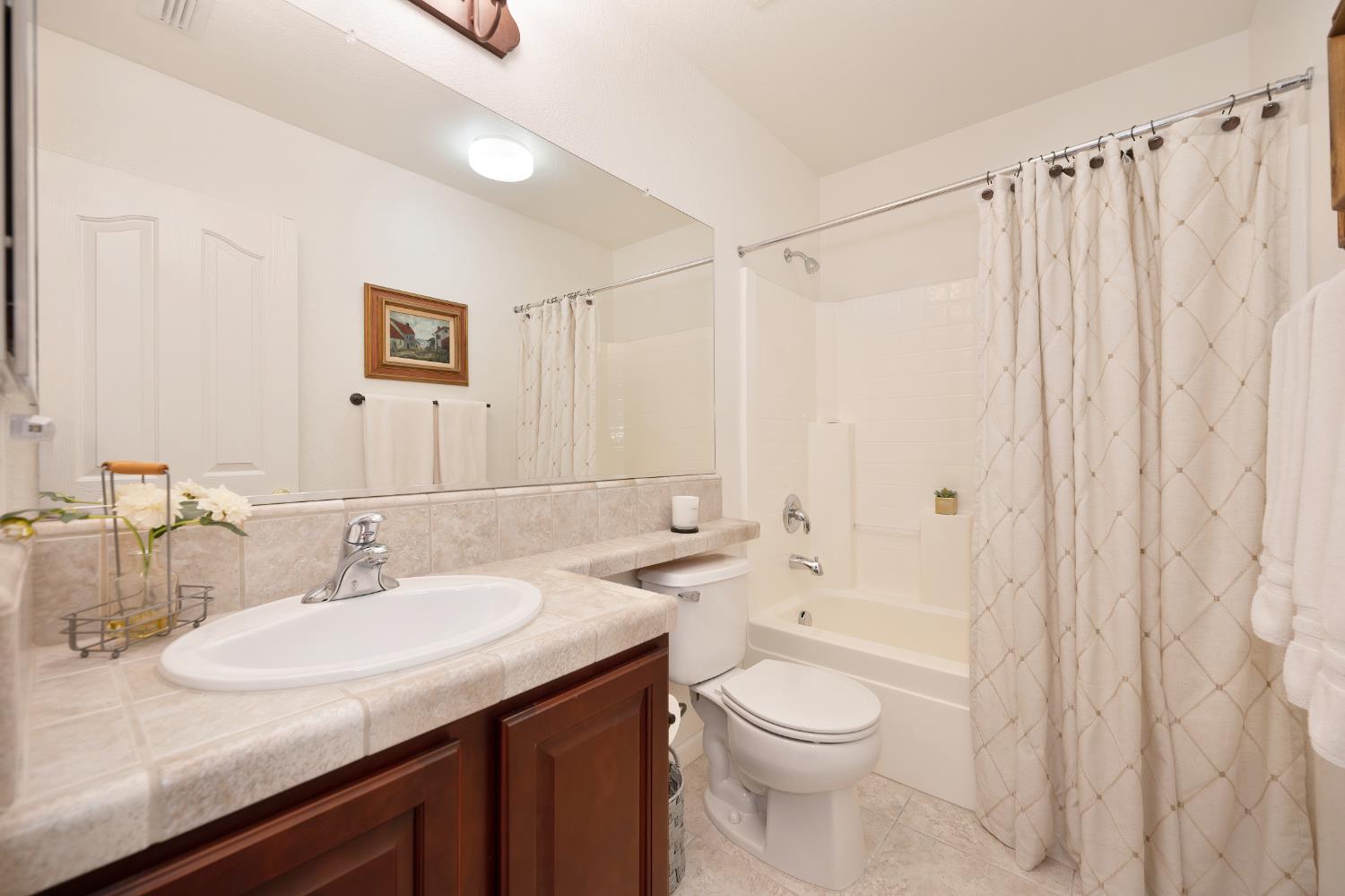 Photo #24: 225067967 Listing: Photo #24