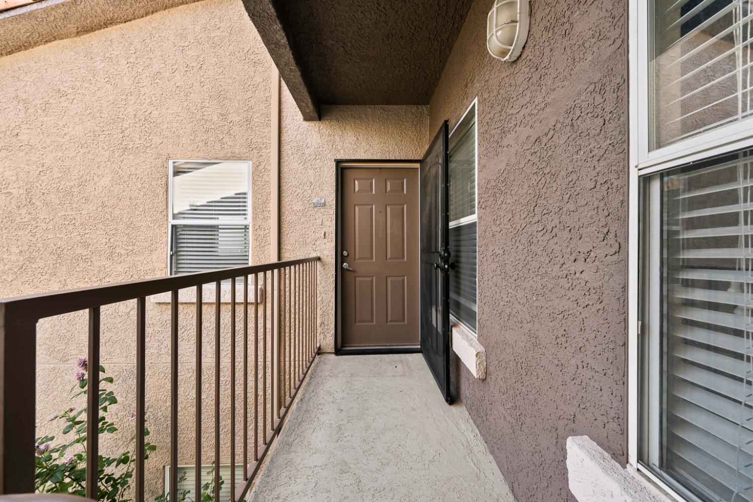 Photo #2: 225067180 Listing 
