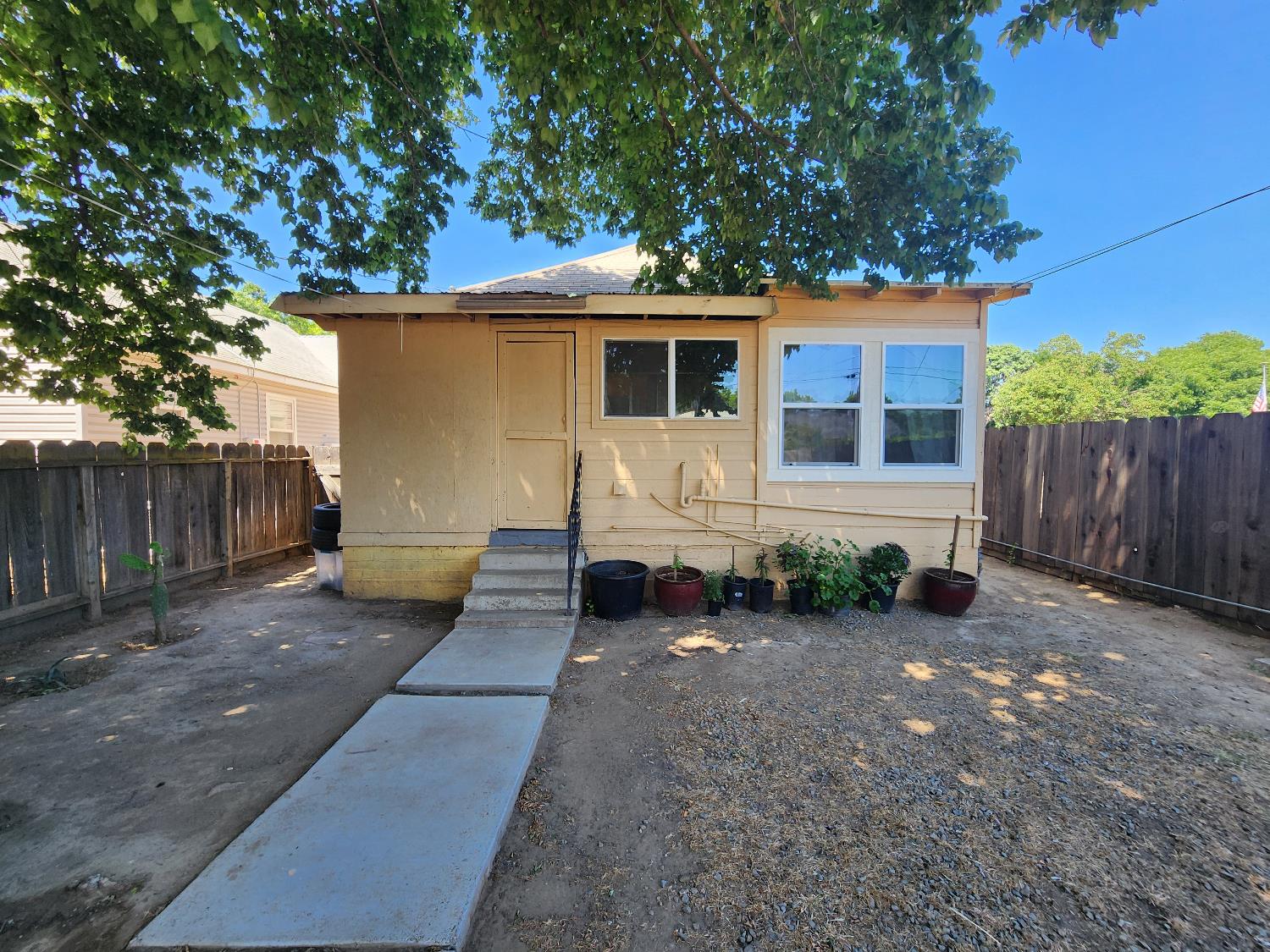 R Street, Newman, California image 23