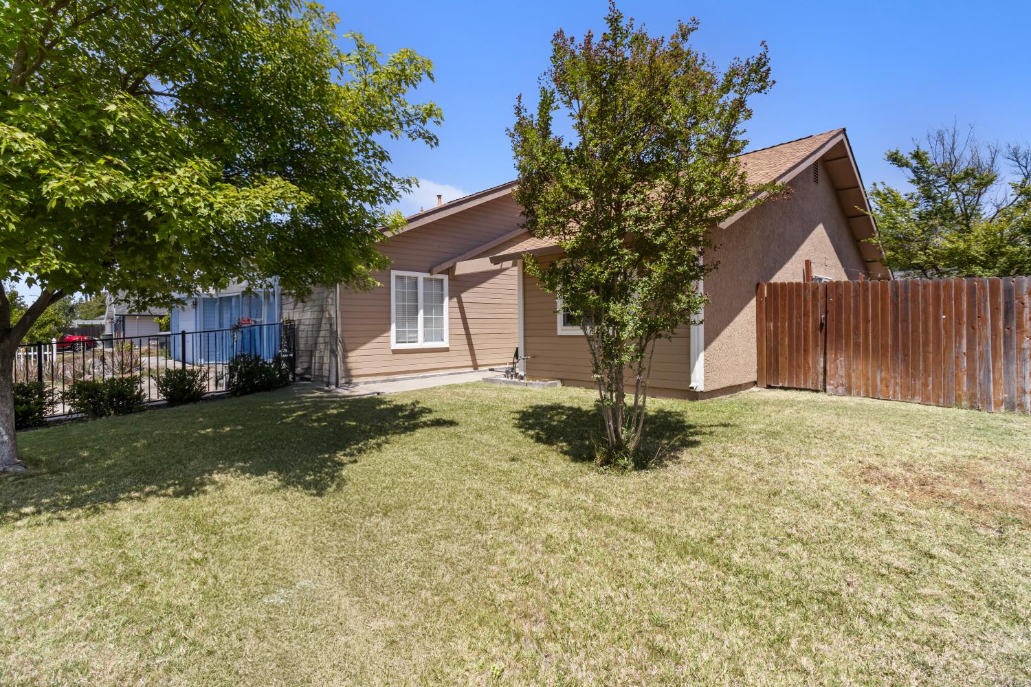 Anderson Wood Way, Rio Linda, California image 5