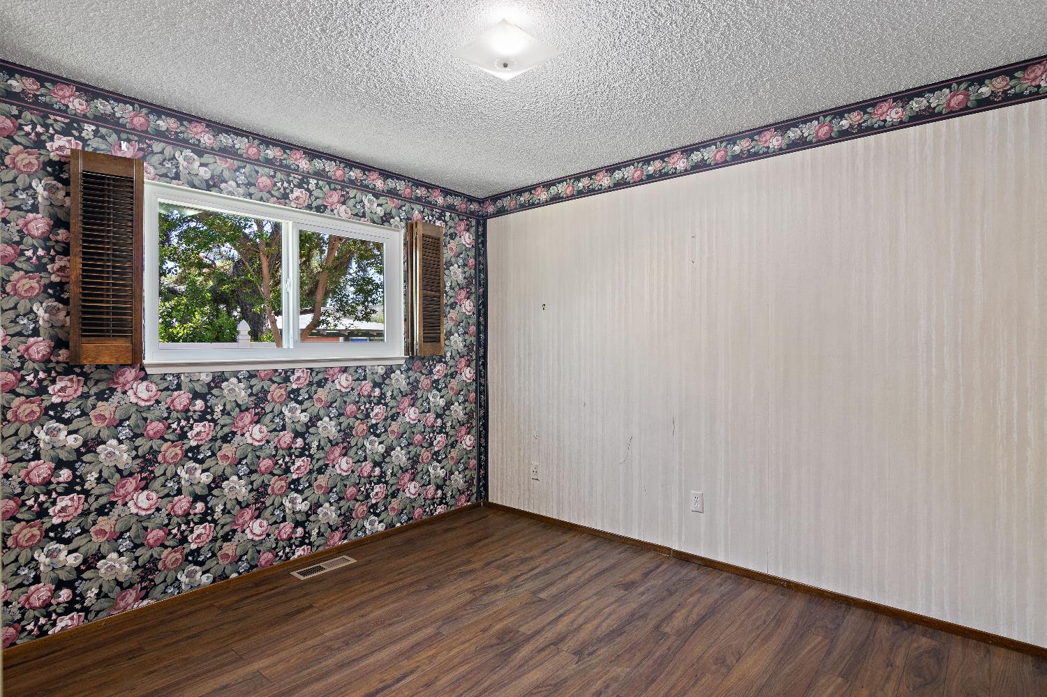 Lisa Court, Modesto, California image 21