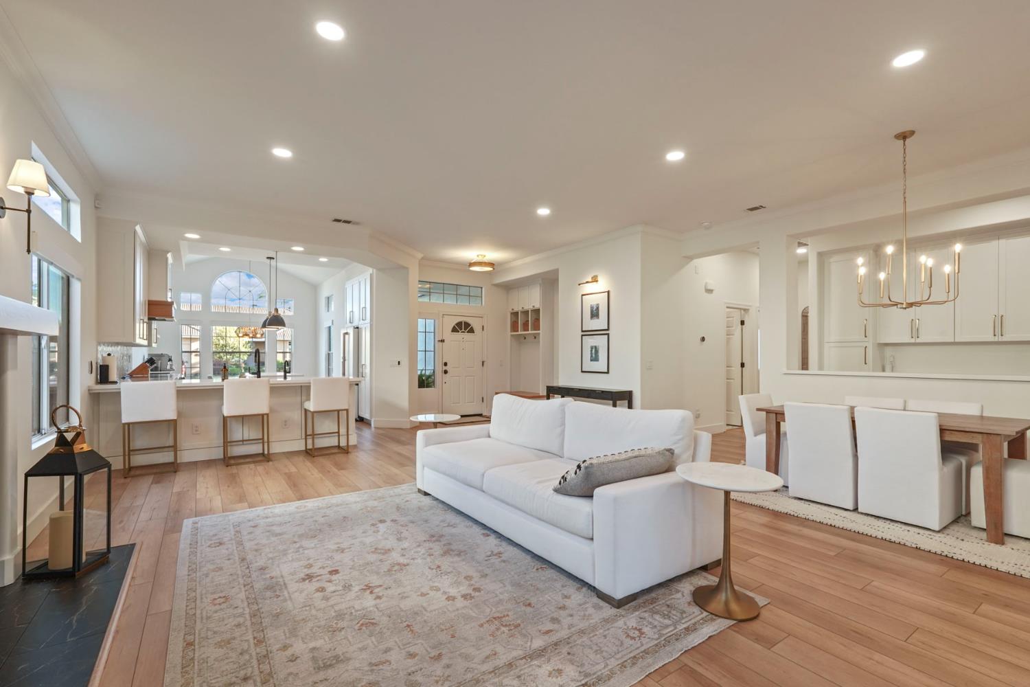 Sweetwood Drive, Lodi, California image 7