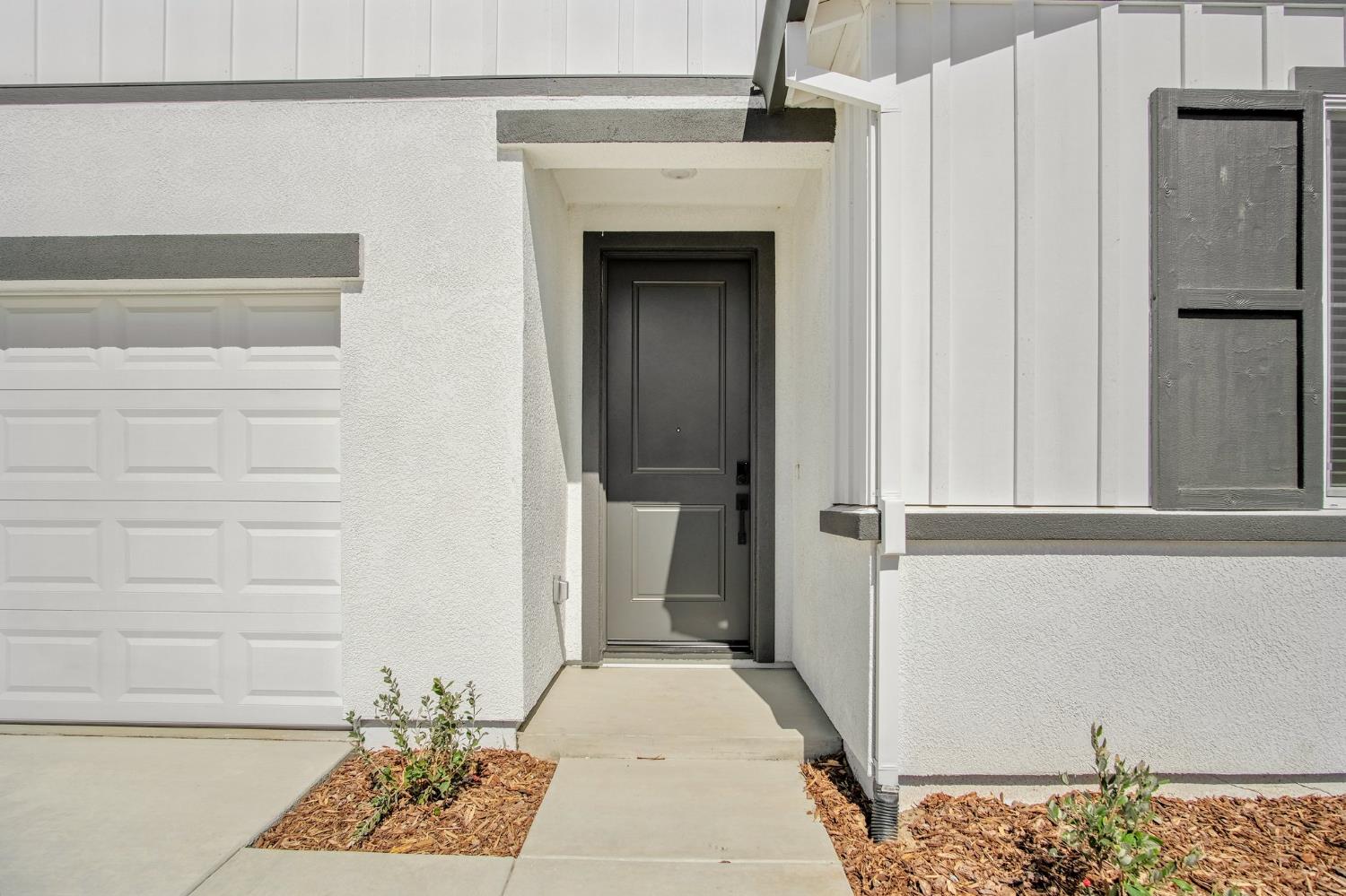 Hedaro Place, Manteca, California image 4