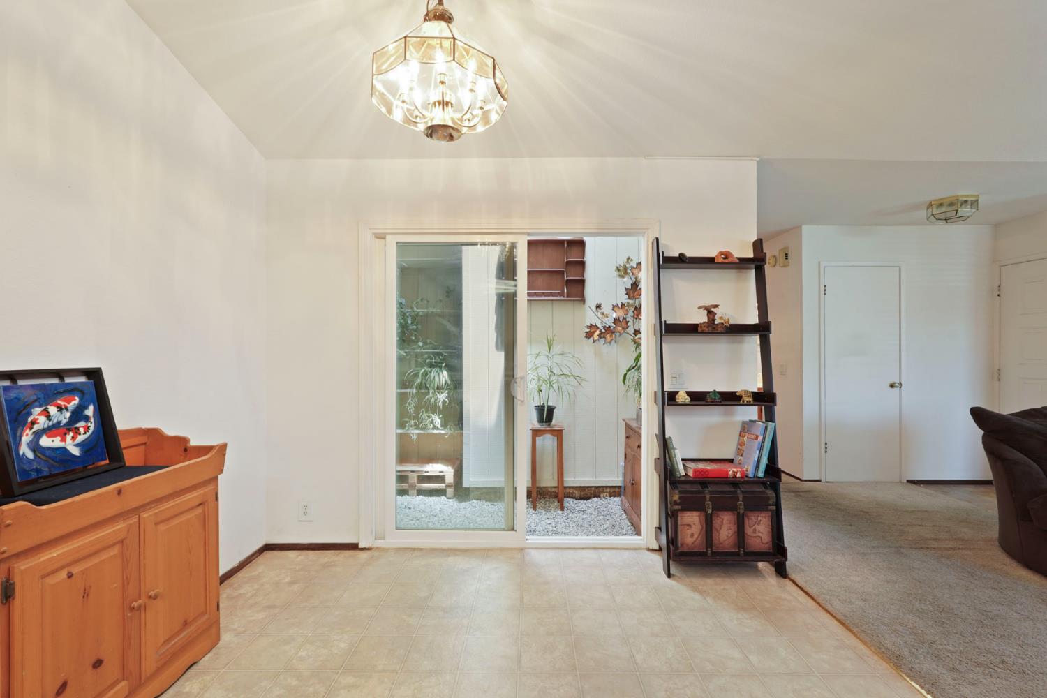 La Luna Court, Citrus Heights, California image 17