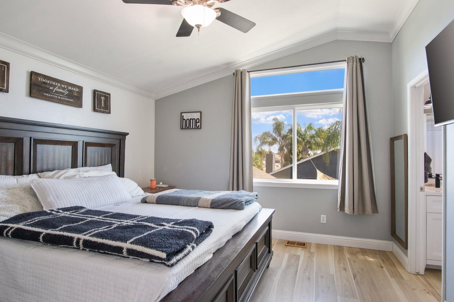 Bradford Court, Delhi, California image 22