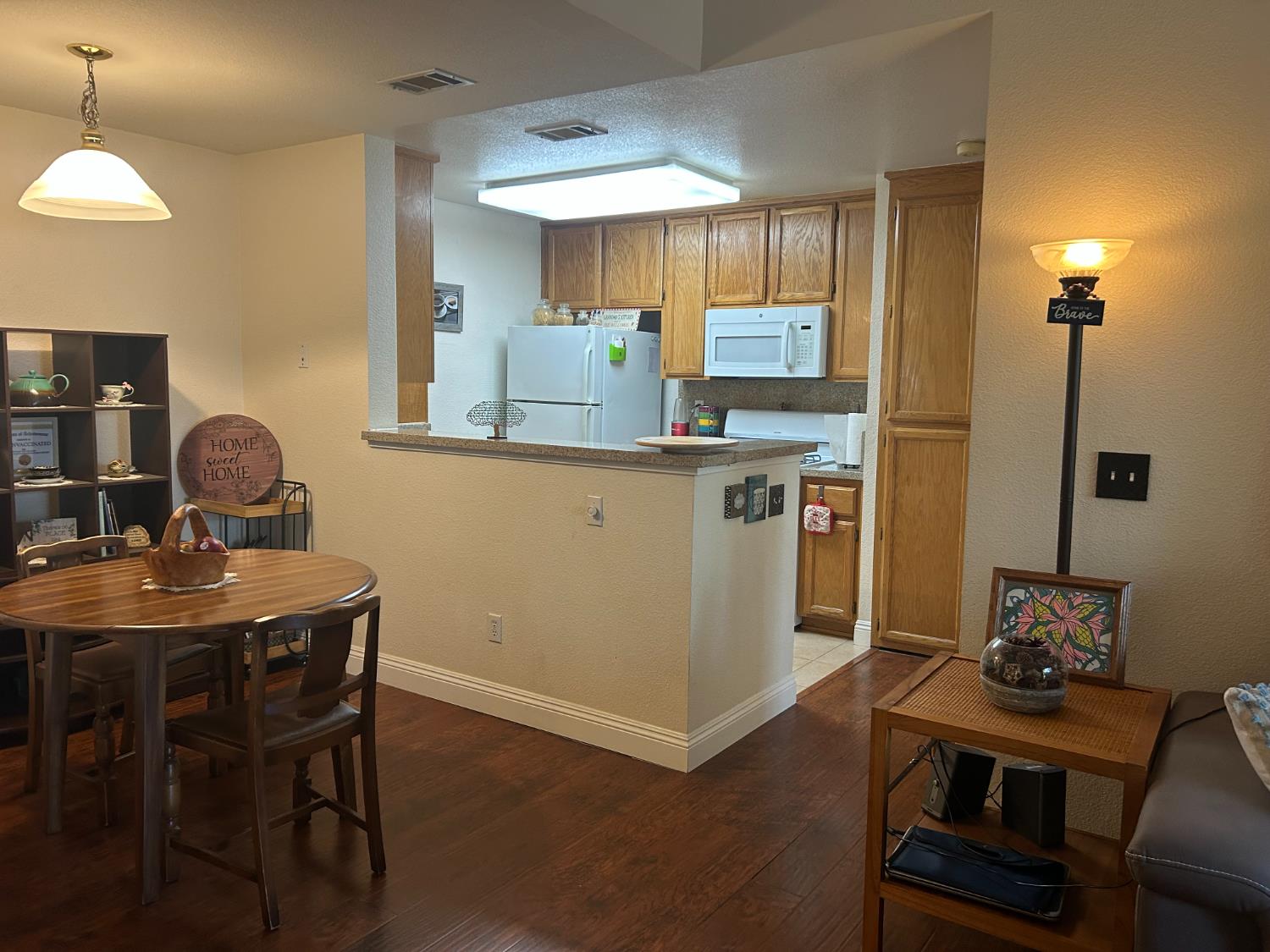Photo #5: 225068511 Listing: Photo #5