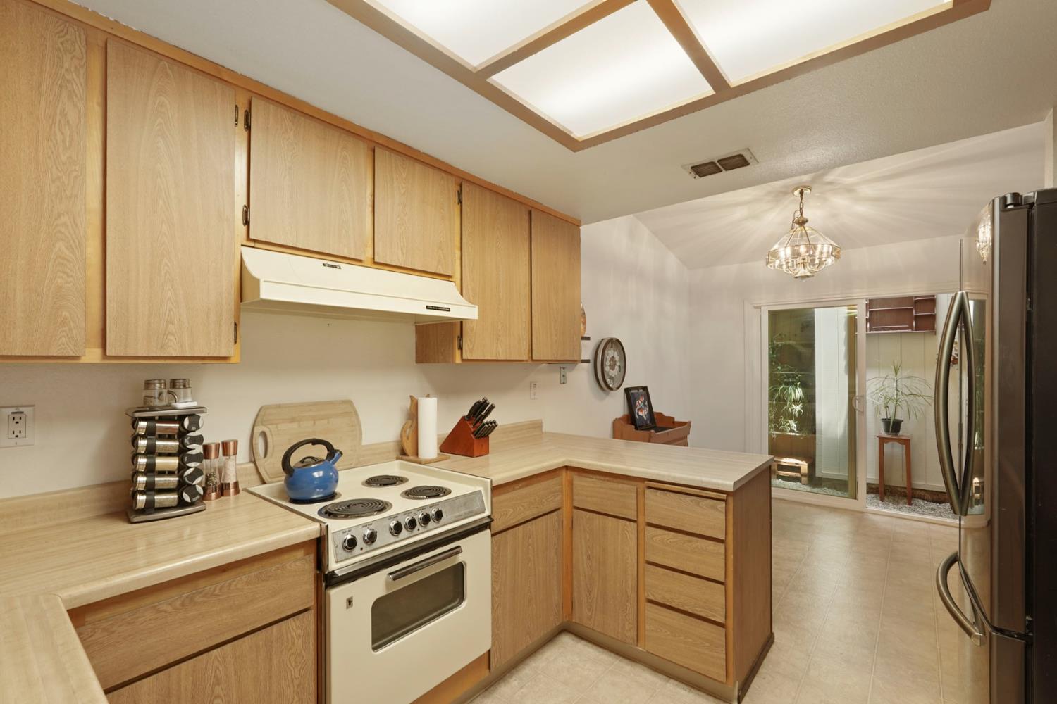 La Luna Court, Citrus Heights, California image 14