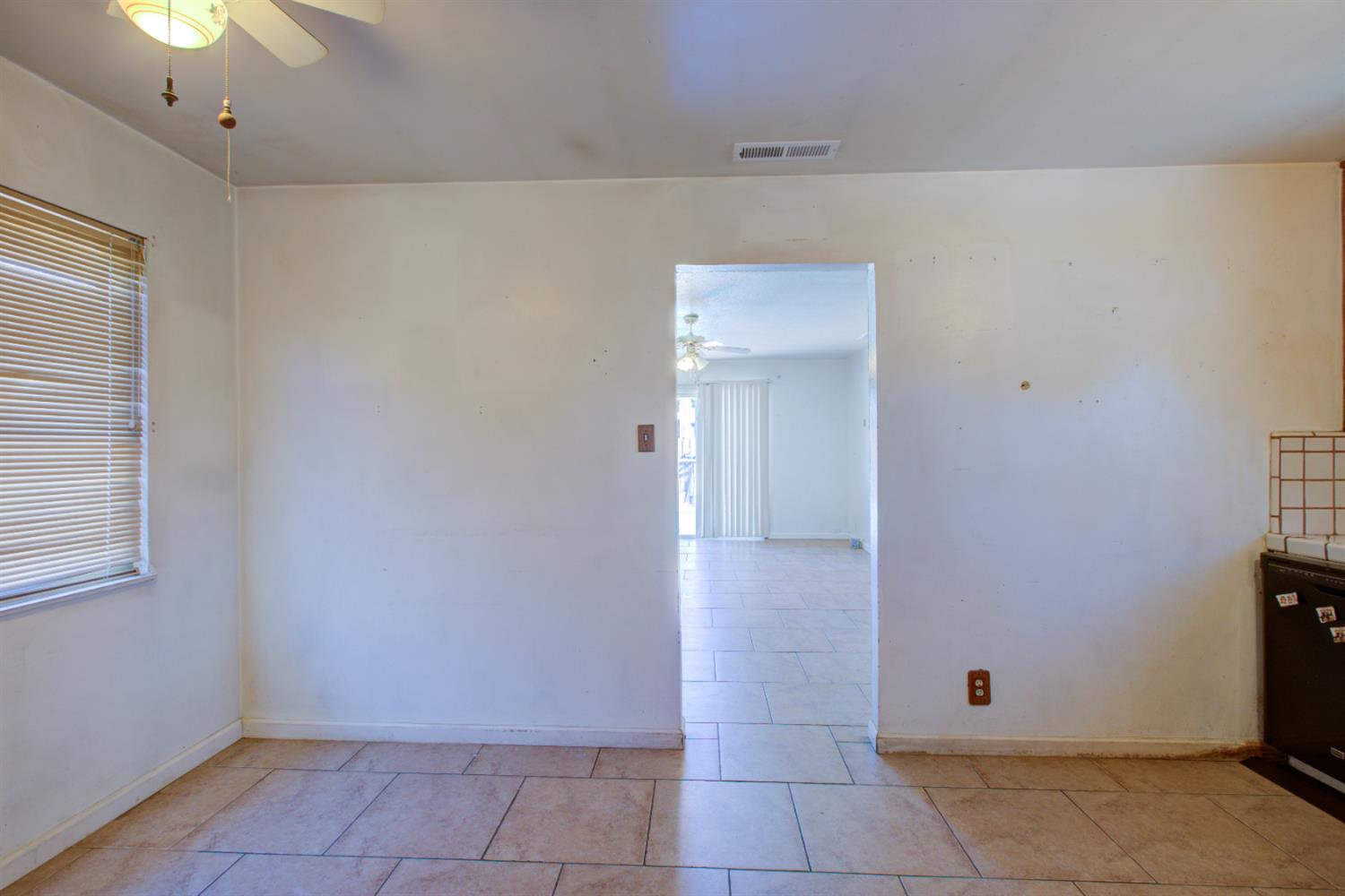 Kingsbury Avenue, Modesto, California image 4