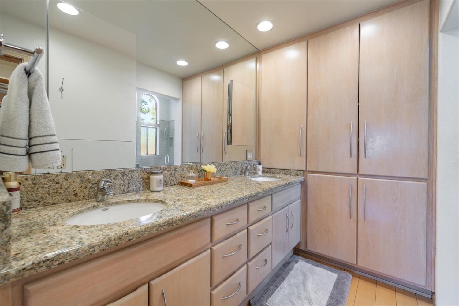 Falcon Point Place, Truckee, California image 33