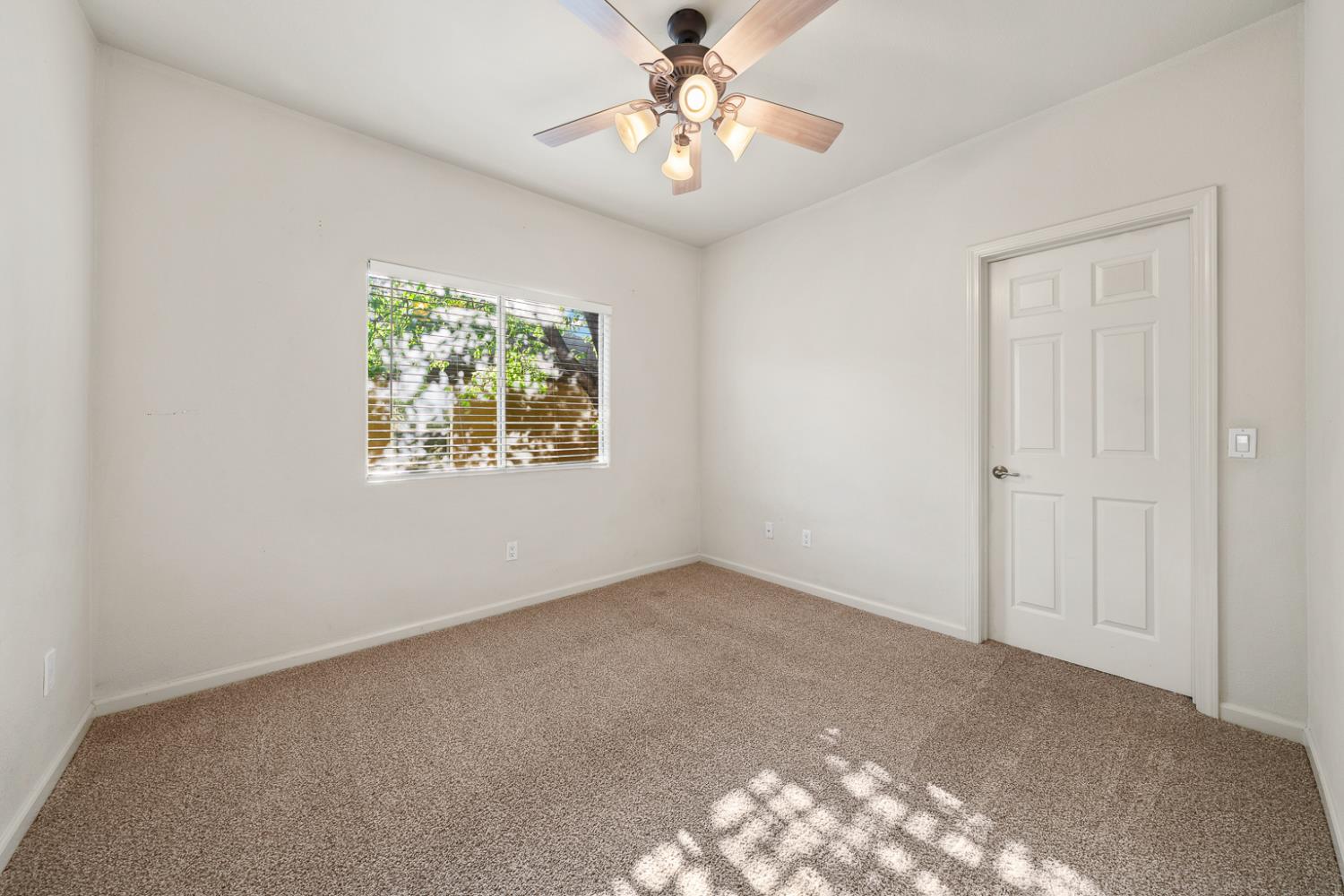 Photo #17: 225067180 Listing: Photo #17