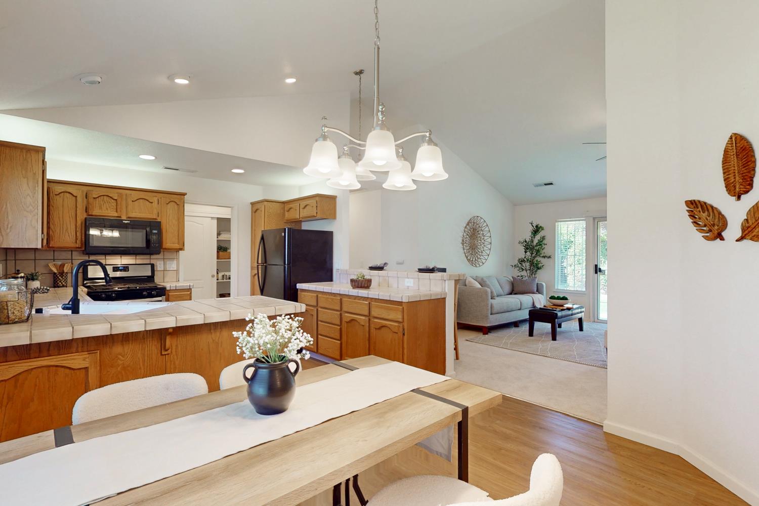 Donald Court, Yuba City, California image 15